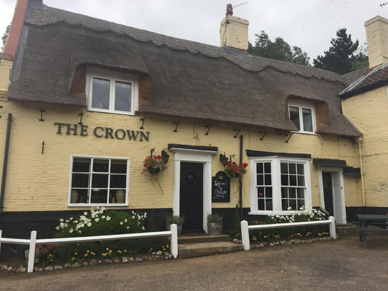 The Crown Inn Smallburgh Exteriör bild